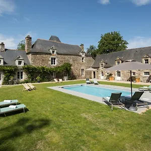 Manoir Du Vau D Arz Et D Hotes Avec Piscine Frühstückspension